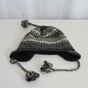 Alpaca Imports Mens Black & Gray Hat